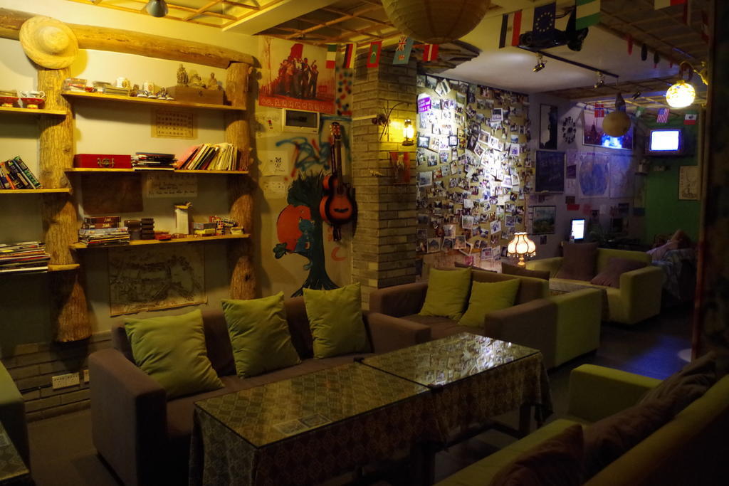 Yangshuo Travellers Land Youth Hostel ภายนอก รูปภาพ