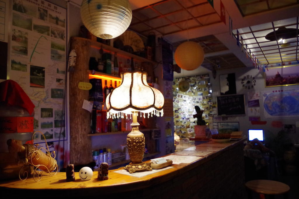 Yangshuo Travellers Land Youth Hostel ภายนอก รูปภาพ