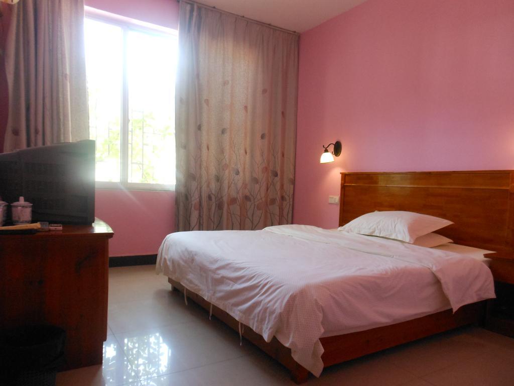 Yangshuo Travellers Land Youth Hostel ภายนอก รูปภาพ