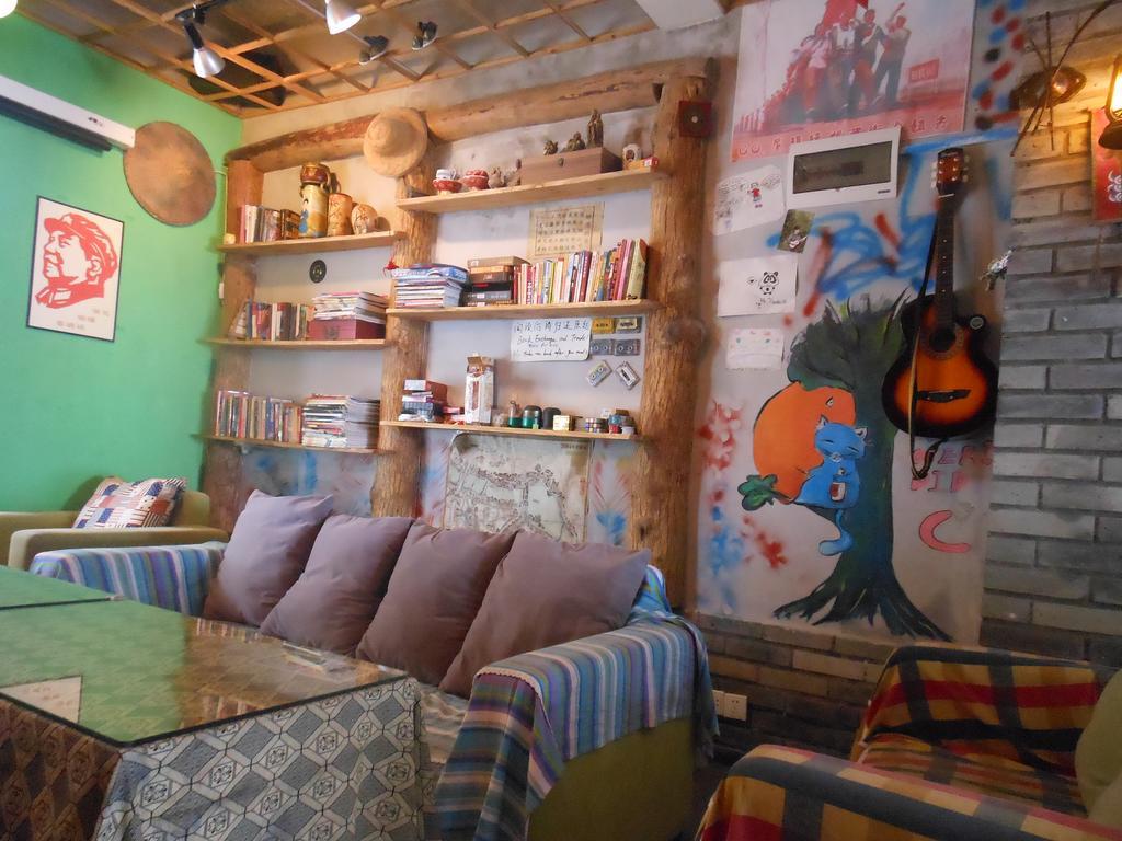 Yangshuo Travellers Land Youth Hostel ภายนอก รูปภาพ