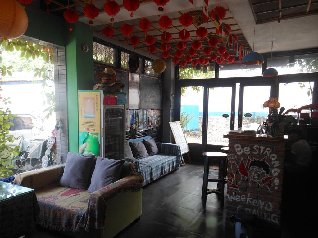 Yangshuo Travellers Land Youth Hostel ภายนอก รูปภาพ