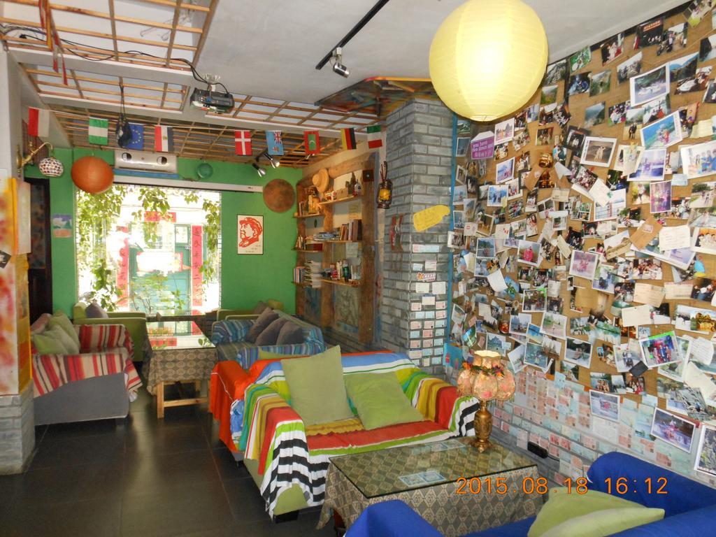 Yangshuo Travellers Land Youth Hostel ภายนอก รูปภาพ