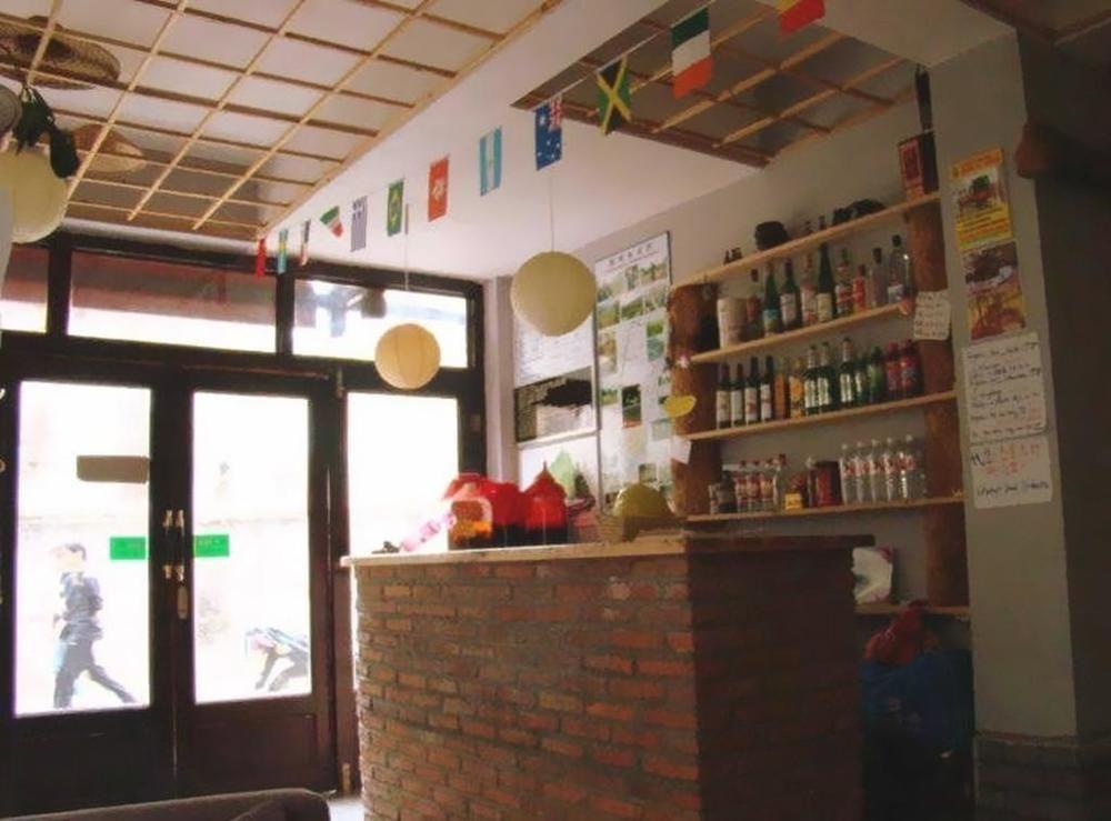 Yangshuo Travellers Land Youth Hostel ภายนอก รูปภาพ
