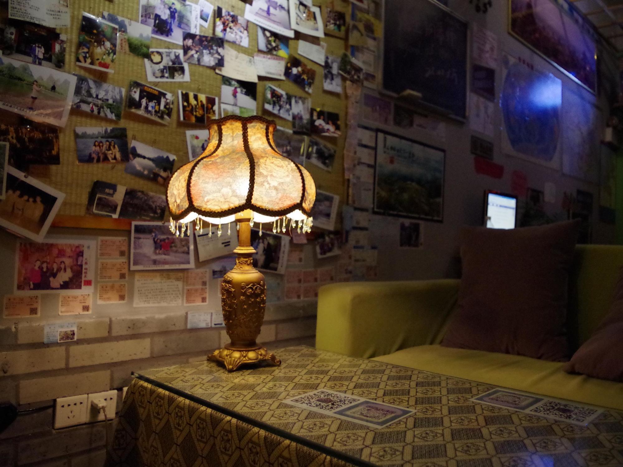 Yangshuo Travellers Land Youth Hostel ภายนอก รูปภาพ